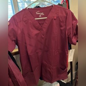 Uniform Advantage - Wine scrubs